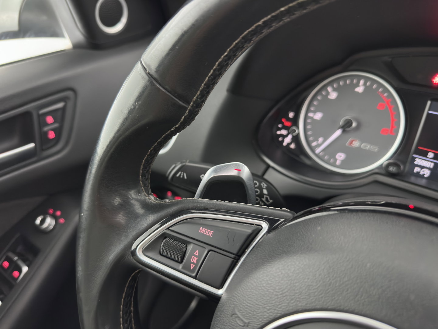Audi SQ5 3.0 TDI quattro Pro Line Aut. *PANO | LEATHER-ALCANTARA | XENON | BANG&OLUFSEN | HEATED-SPORTSEATS | KEYLESS | CAMERA | NAVI-FULLMAP | PRIVACY-GLASS | SHIFTPADDLES | TOWBAR | 21''ALU*