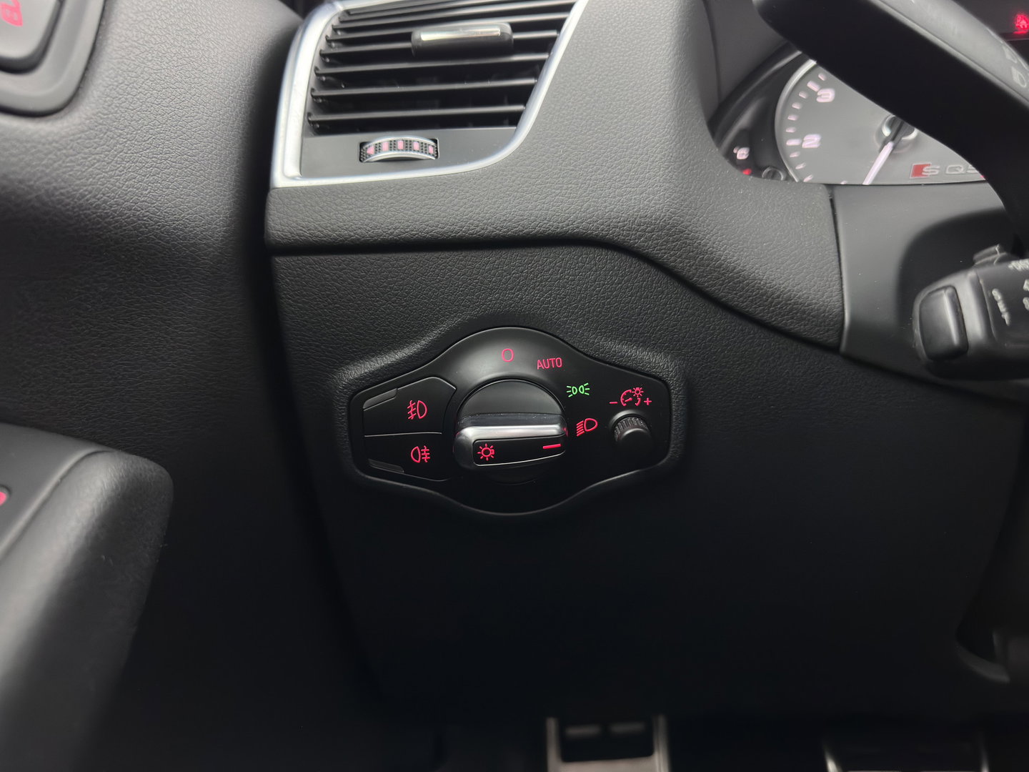 Audi SQ5 3.0 TDI quattro Pro Line Aut. *PANO | LEATHER-ALCANTARA | XENON | BANG&OLUFSEN | HEATED-SPORTSEATS | KEYLESS | CAMERA | NAVI-FULLMAP | PRIVACY-GLASS | SHIFTPADDLES | TOWBAR | 21''ALU*