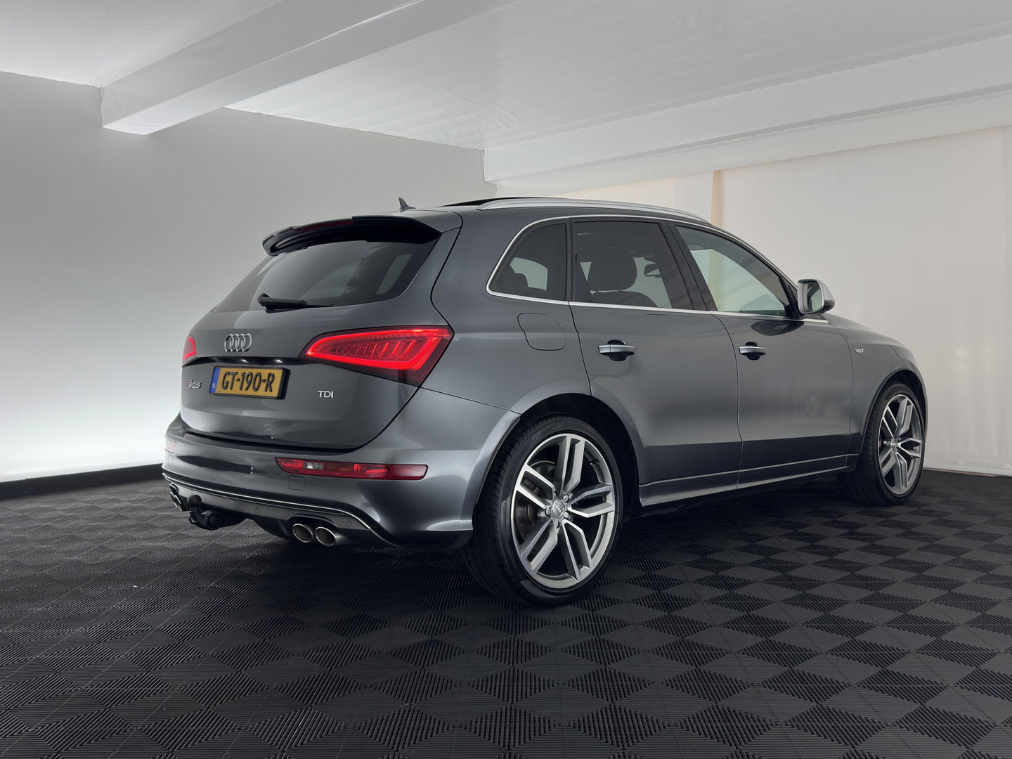 Audi SQ5 3.0 TDI quattro Pro Line Aut. *PANO | LEATHER-ALCANTARA | XENON | BANG&OLUFSEN | HEATED-SPORTSEATS | KEYLESS | CAMERA | NAVI-FULLMAP | PRIVACY-GLASS | SHIFTPADDLES | TOWBAR | 21''ALU*