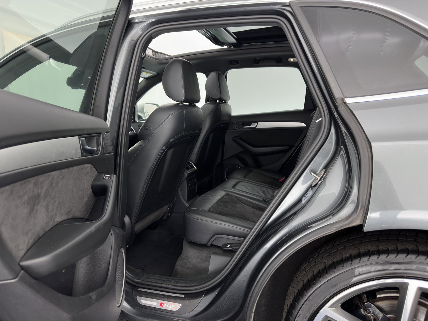Audi SQ5 3.0 TDI quattro Pro Line Aut. *PANO | LEATHER-ALCANTARA | XENON | BANG&OLUFSEN | HEATED-SPORTSEATS | KEYLESS | CAMERA | NAVI-FULLMAP | PRIVACY-GLASS | SHIFTPADDLES | TOWBAR | 21''ALU*