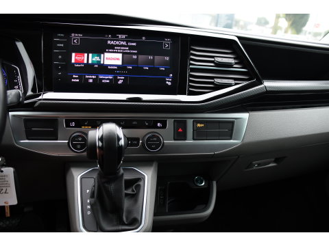 Volkswagen Transporter 2.0 TDI L2H1 32 DC Caravelle Virtual, Adaptieve Cruise, Carplay, LED, 204pk, Stoelverwarming, Clima, Automaat, 2 x Schuifdeur, Multimedia, Uniek!