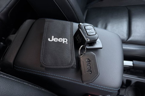 Jeep Wrangler Unlimited 4xe 380 Rubicon | Trekhaak | BLIS | Camera | Keyless Entry | Apple Carplay | ACC