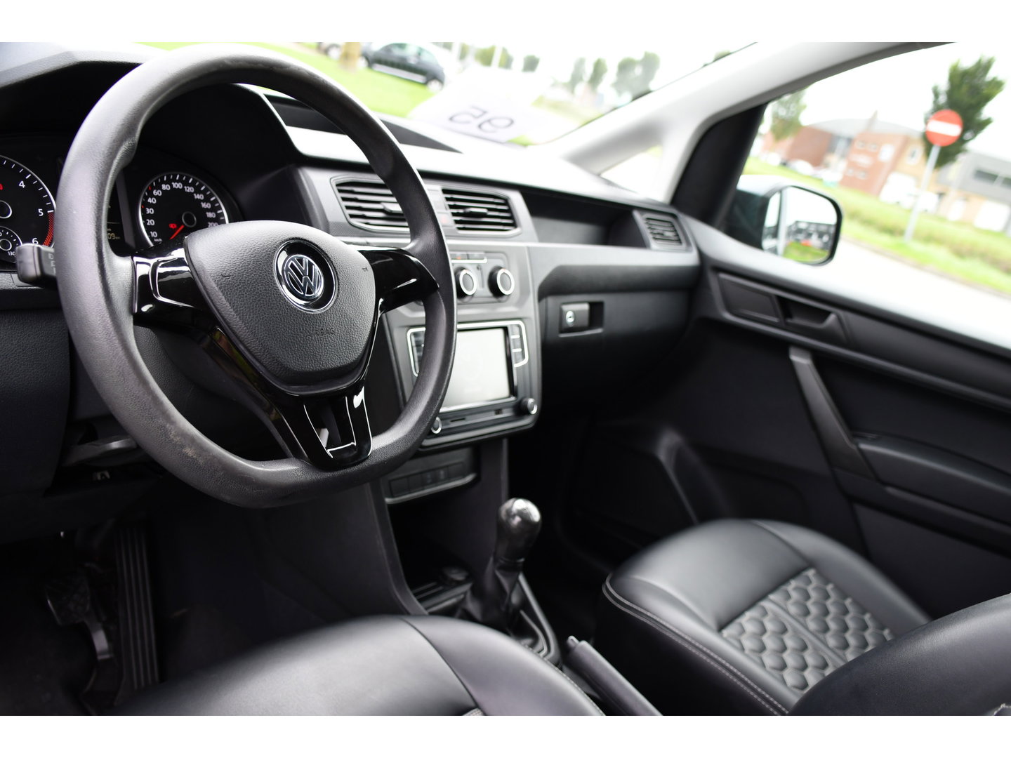 Volkswagen Caddy 2.0 TDI L1H1 PB Edition Airco, Multimedia, Leder, 185pk, Radio, Uniek!