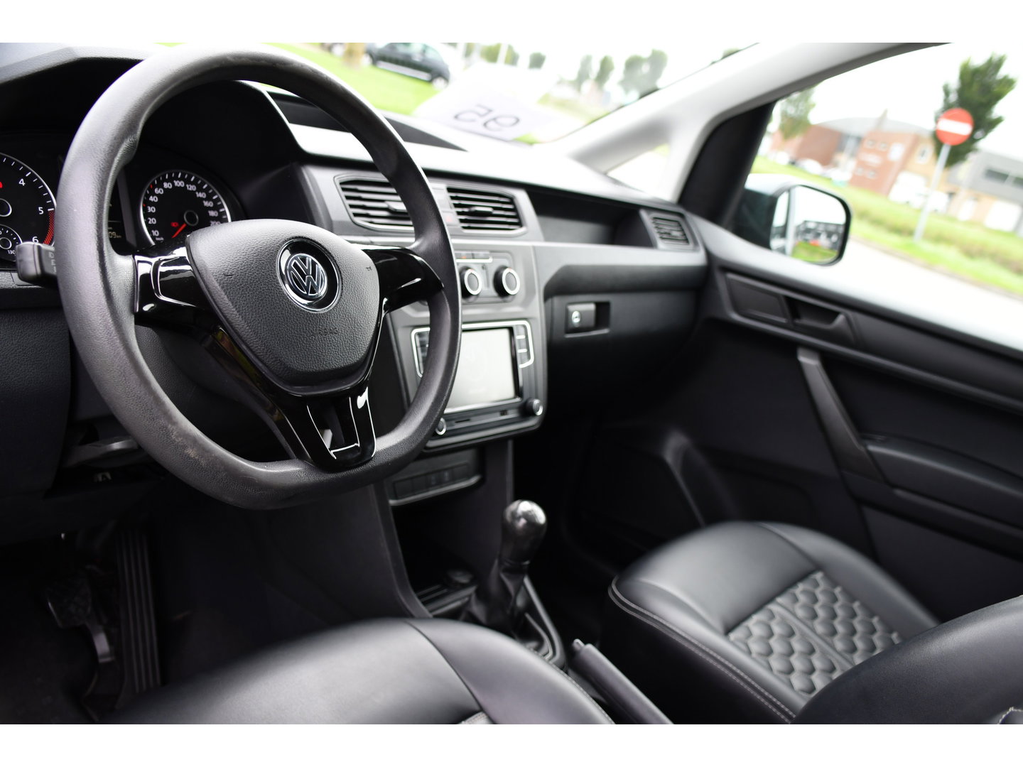 Volkswagen Caddy 2.0 TDI L1H1 PB Edition Airco, Multimedia, Leder, 185pk, Radio, Uniek!