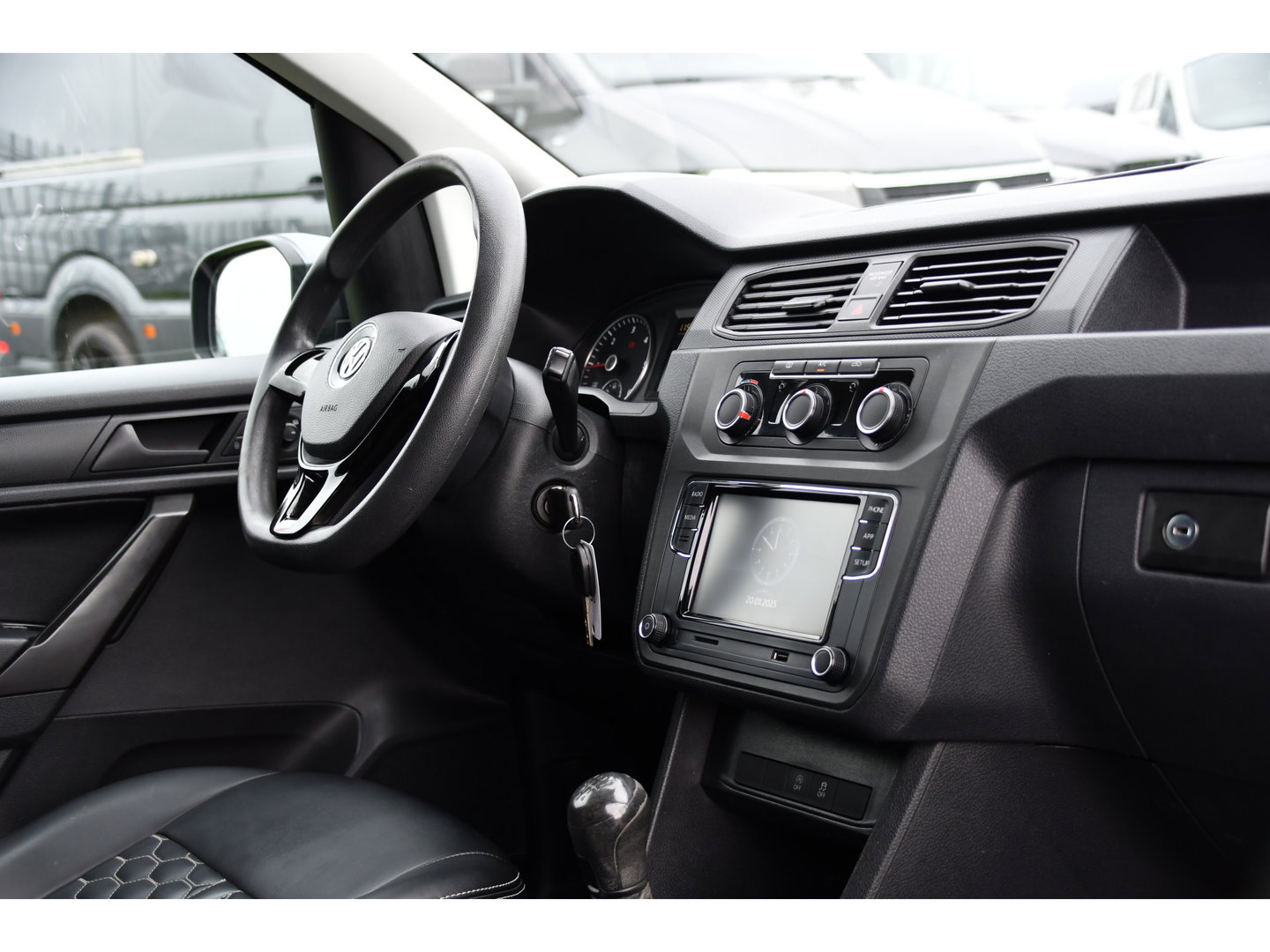 Volkswagen Caddy 2.0 TDI L1H1 PB Edition Airco, Multimedia, Leder, 185pk, Radio, Uniek!