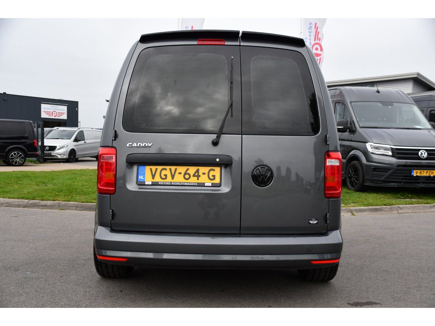 Volkswagen Caddy 2.0 TDI L1H1 PB Edition Airco, Multimedia, Leder, 185pk, Radio, Uniek!