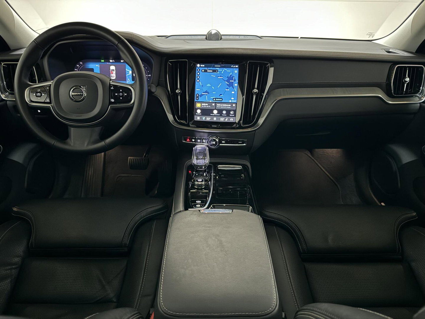 Volvo S60 2.0 Recharge T8 AWD Ultimate Dark Pano B&W Massage