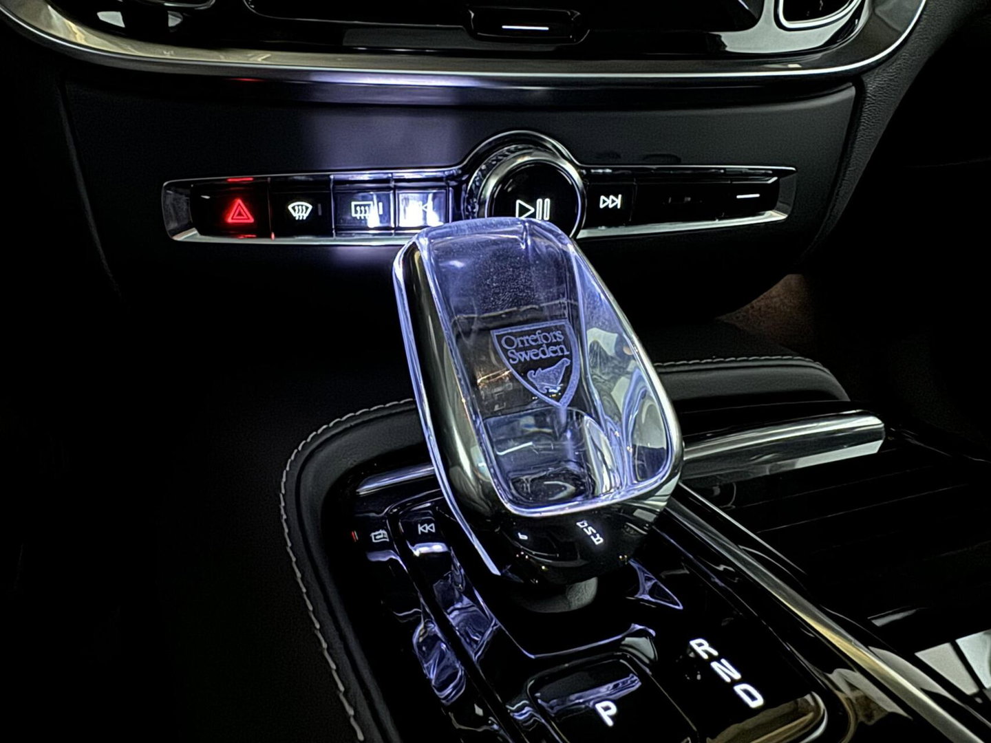 Volvo S60 2.0 Recharge T8 AWD Ultimate Dark Pano B&W Massage