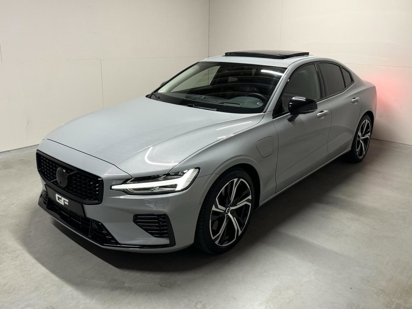 Volvo S60 2.0 Recharge T8 AWD Ultimate Dark Pano B&W Massage