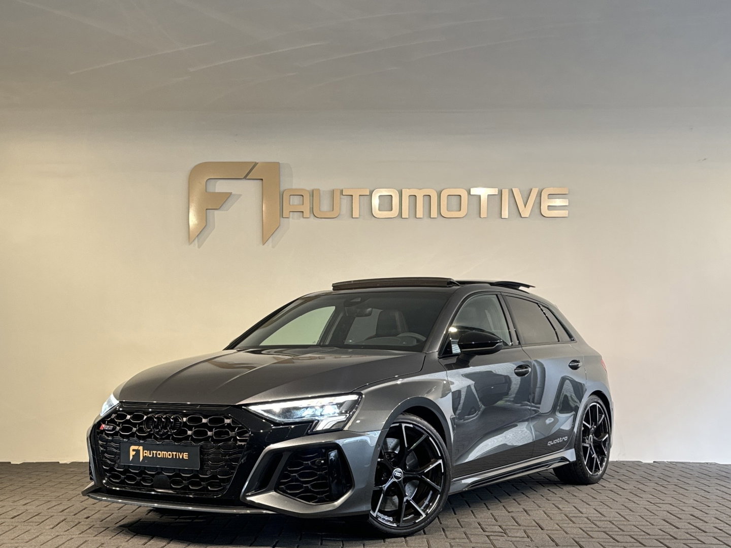 Audi RS3 Sportback 2.5 TFSI quattro Pano|RS Seats|Keyless