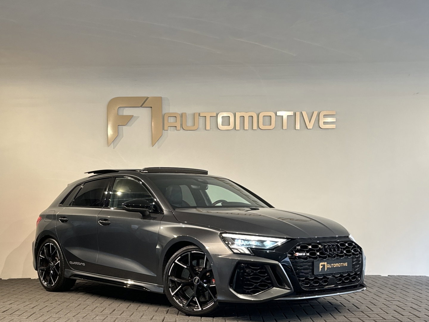 Audi RS3 Sportback 2.5 TFSI quattro Pano|RS Seats|Keyless