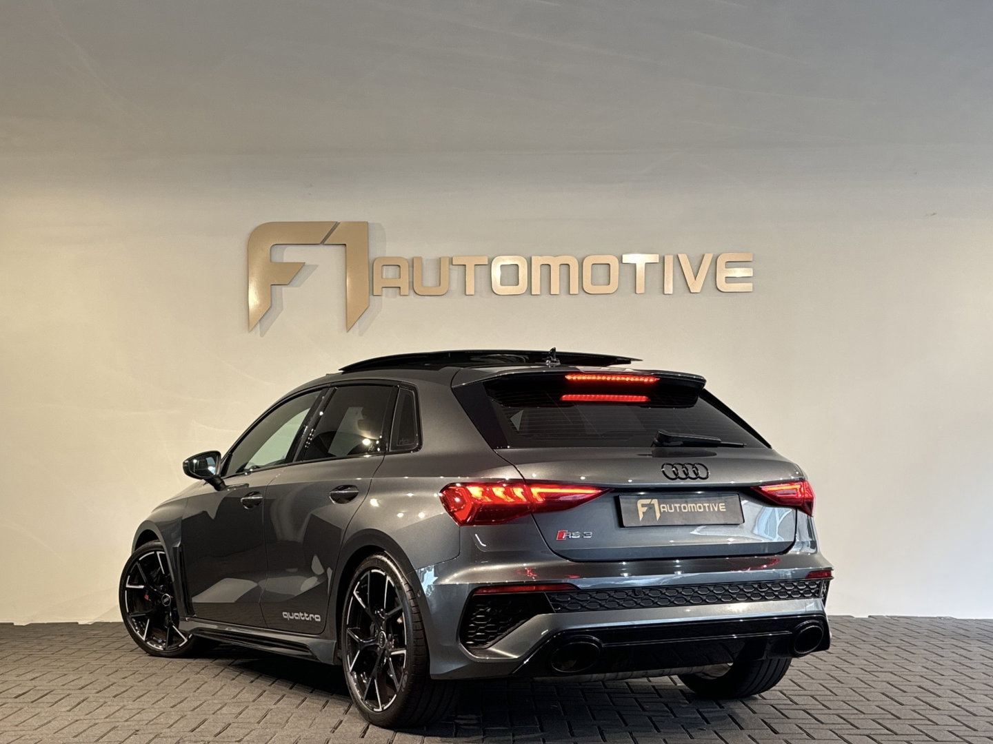 Audi RS3 Sportback 2.5 TFSI quattro Pano|RS Seats|Keyless