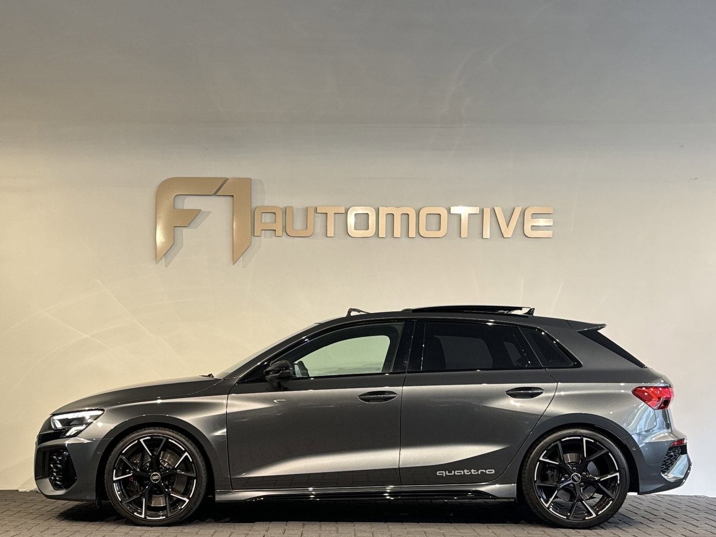 Audi RS3 Sportback 2.5 TFSI quattro Pano|RS Seats|Keyless