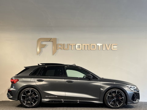 Audi RS3 Sportback 2.5 TFSI quattro Pano|RS Seats|Keyless