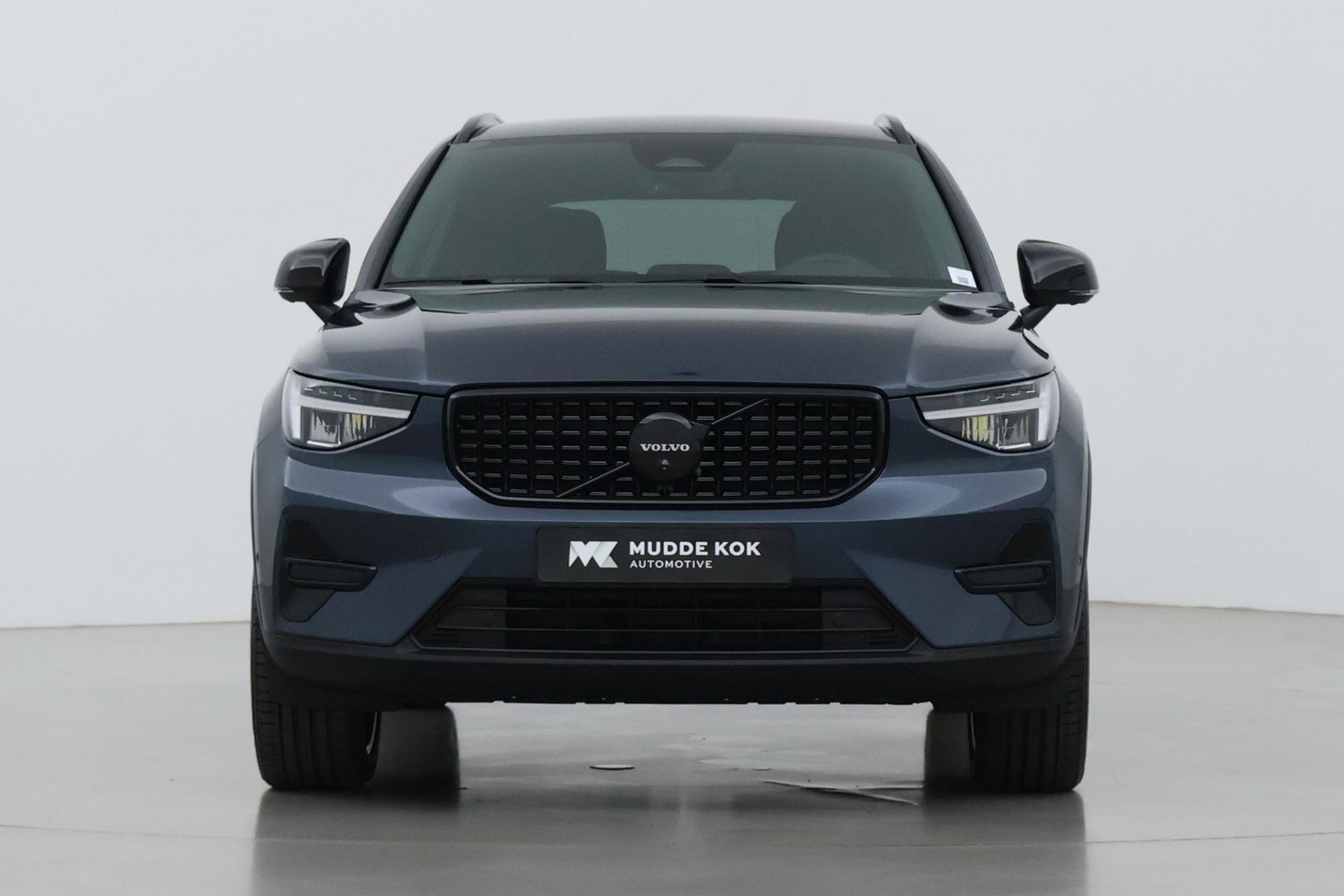 Volvo XC40 B3 Plus Black Edition | Harman/Kardon | BLIS | 360° Camera | Pilot Assist | Stoel+Stuurverwarming | Memory | ACC | 20 Inch