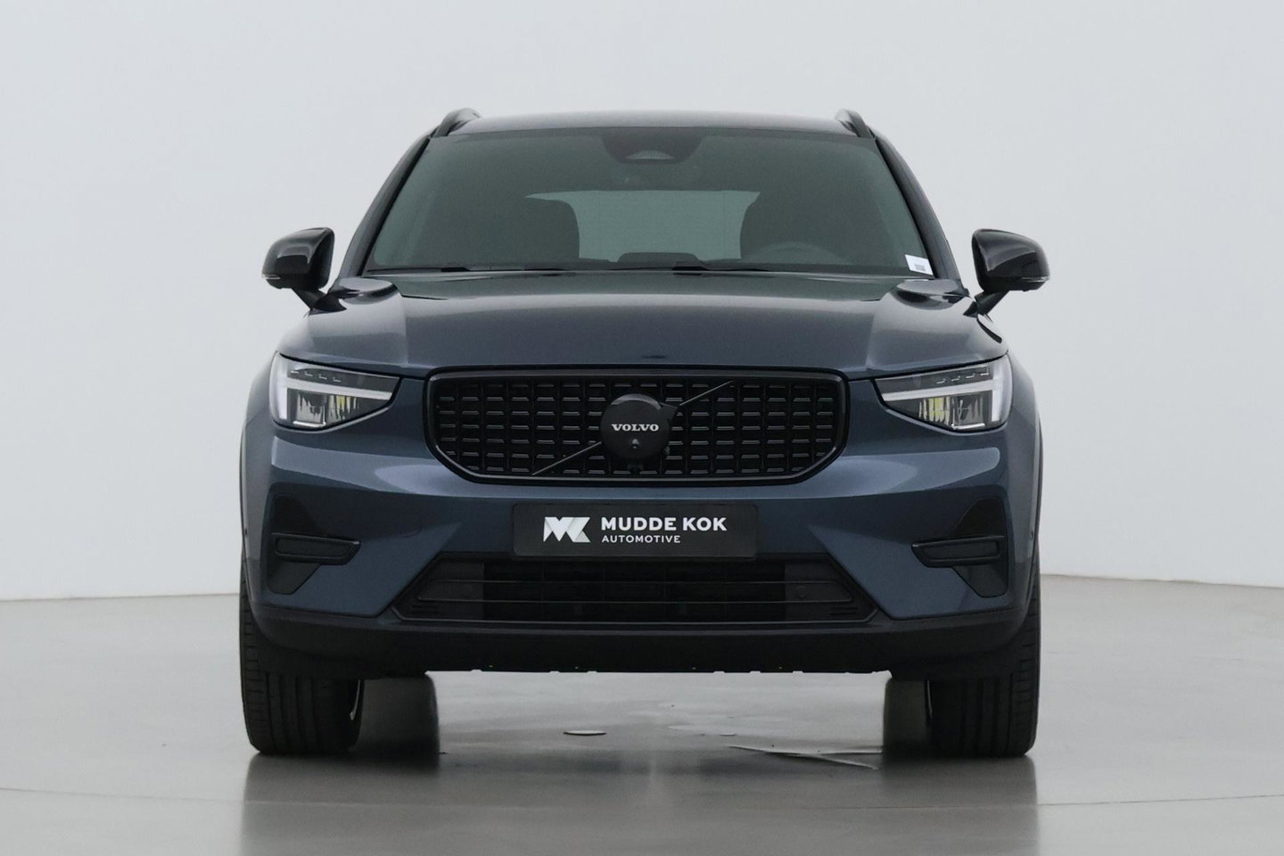 Volvo XC40 B3 Plus Black Edition | Harman/Kardon | BLIS | 360° Camera | Pilot Assist | Stoel+Stuurverwarming | Memory | ACC | 20 Inch