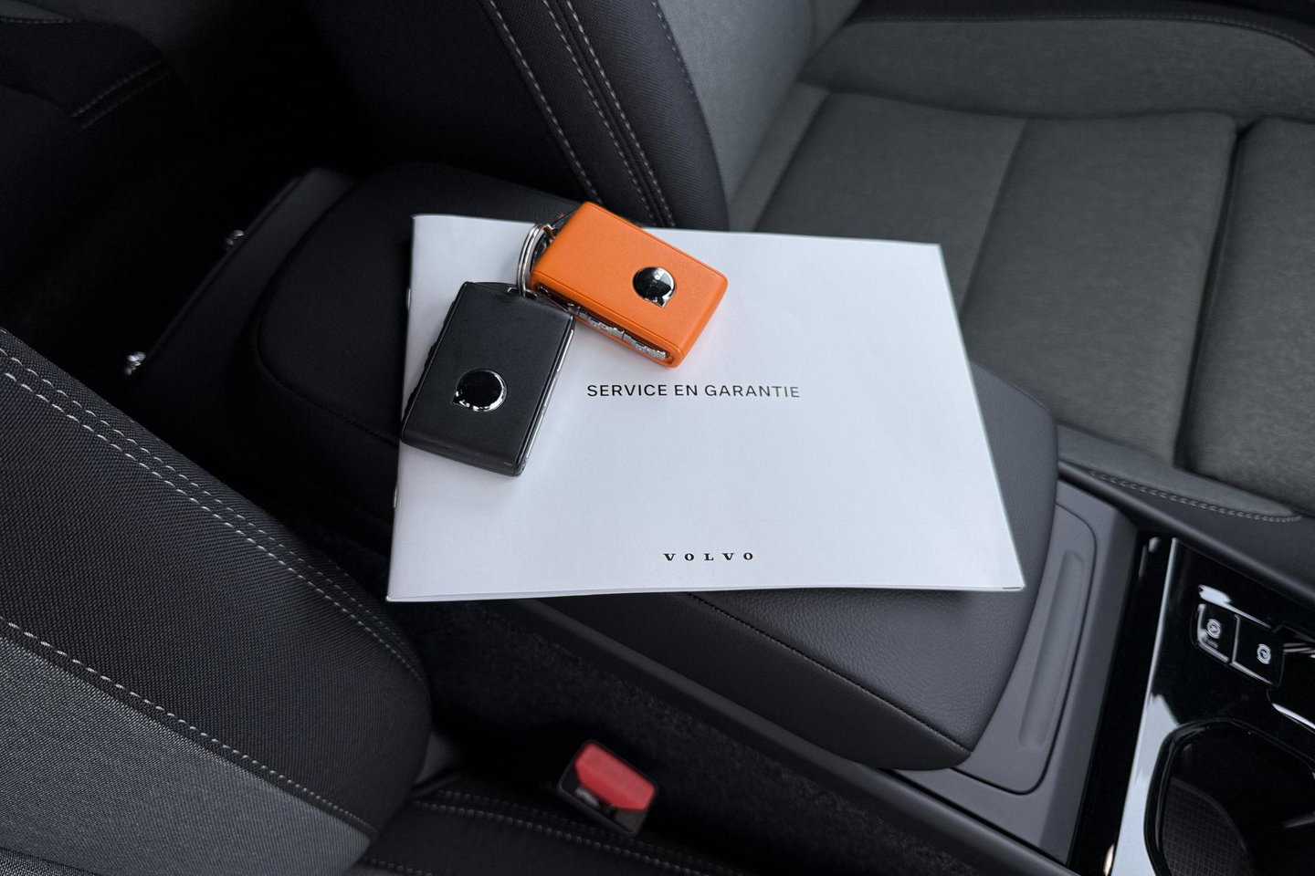 Volvo XC40 B3 Plus Black Edition | Harman/Kardon | BLIS | 360° Camera | Pilot Assist | Stoel+Stuurverwarming | Memory | ACC | 20 Inch