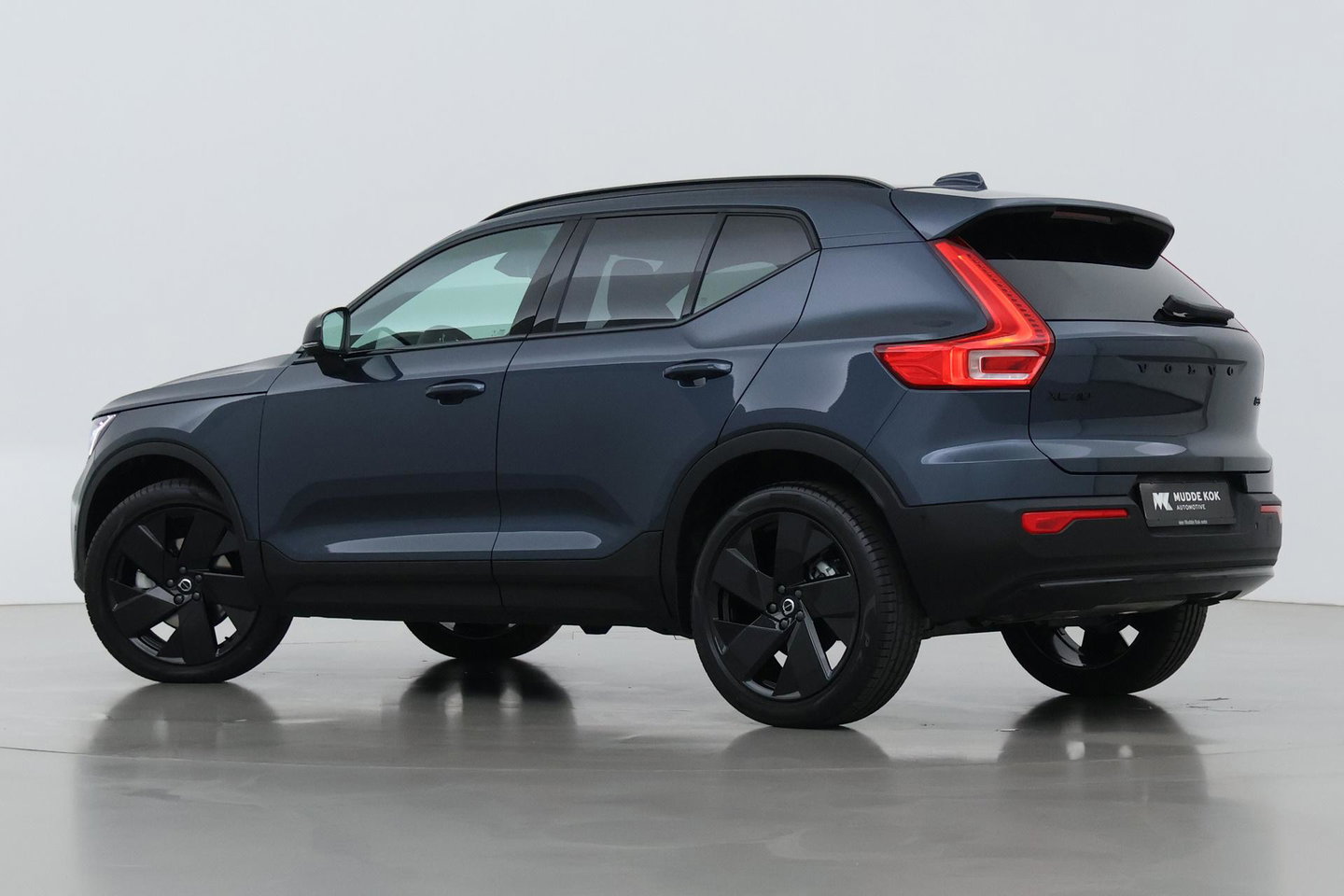 Volvo XC40 B3 Plus Black Edition | Harman/Kardon | BLIS | 360° Camera | Pilot Assist | Stoel+Stuurverwarming | Memory | ACC | 20 Inch