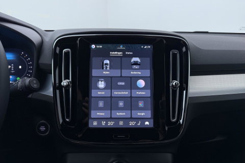 Volvo XC40 B3 Plus Black Edition | Harman/Kardon | BLIS | 360° Camera | Pilot Assist | Stoel+Stuurverwarming | Memory | ACC | 20 Inch