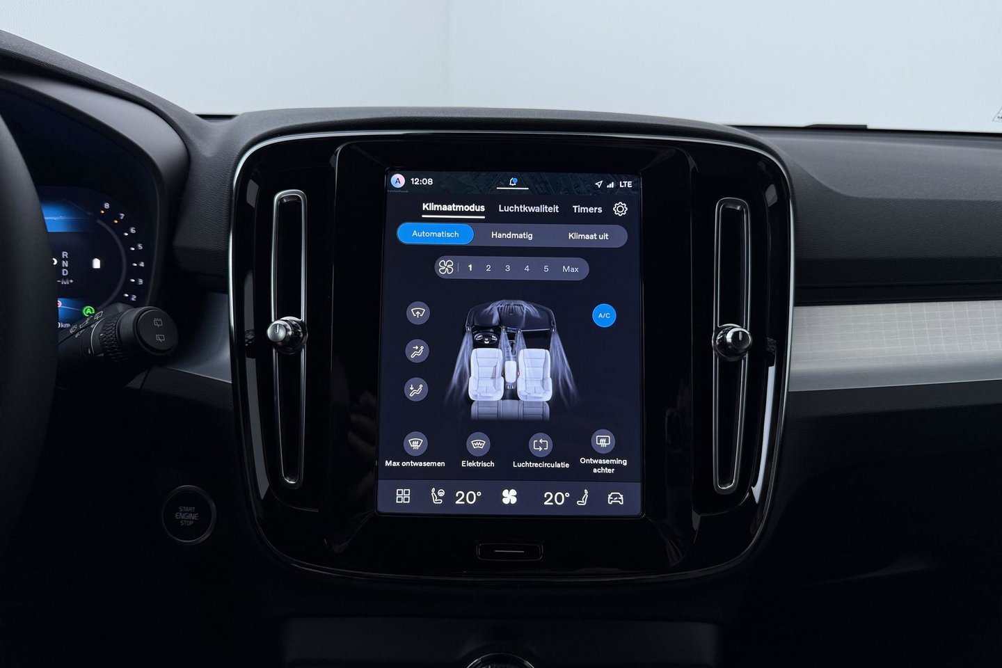 Volvo XC40 B3 Plus Black Edition | Harman/Kardon | BLIS | 360° Camera | Pilot Assist | Stoel+Stuurverwarming | Memory | ACC | 20 Inch