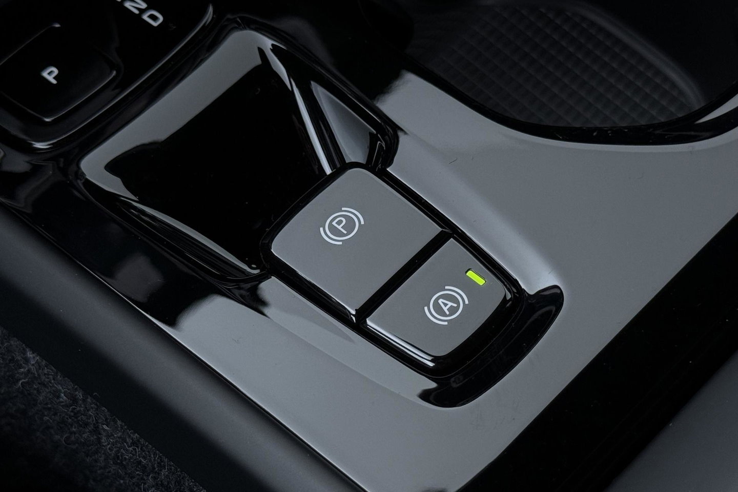 Volvo XC40 B3 Plus Black Edition | Harman/Kardon | BLIS | 360° Camera | Pilot Assist | Stoel+Stuurverwarming | Memory | ACC | 20 Inch