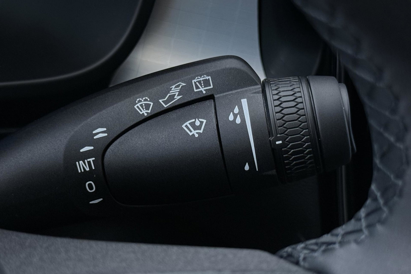Volvo XC40 B3 Plus Black Edition | Harman/Kardon | BLIS | 360° Camera | Pilot Assist | Stoel+Stuurverwarming | Memory | ACC | 20 Inch
