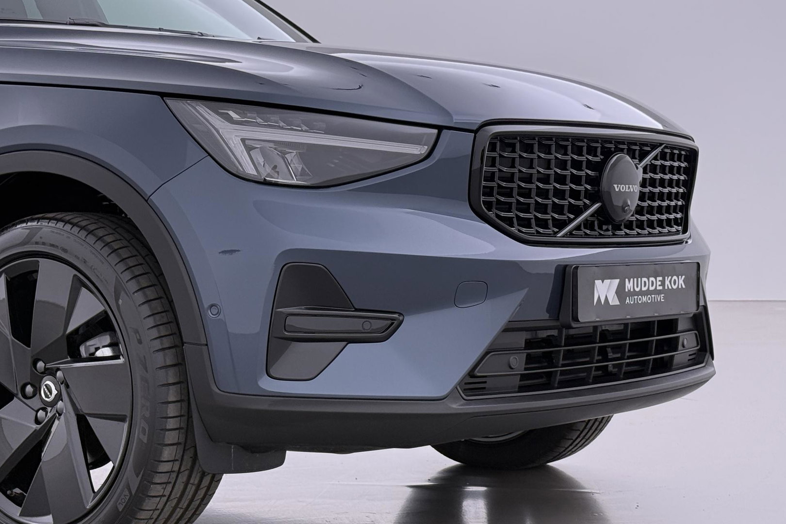 Volvo XC40 B3 Plus Black Edition | Harman/Kardon | BLIS | 360° Camera | Pilot Assist | Stoel+Stuurverwarming | Memory | ACC | 20 Inch
