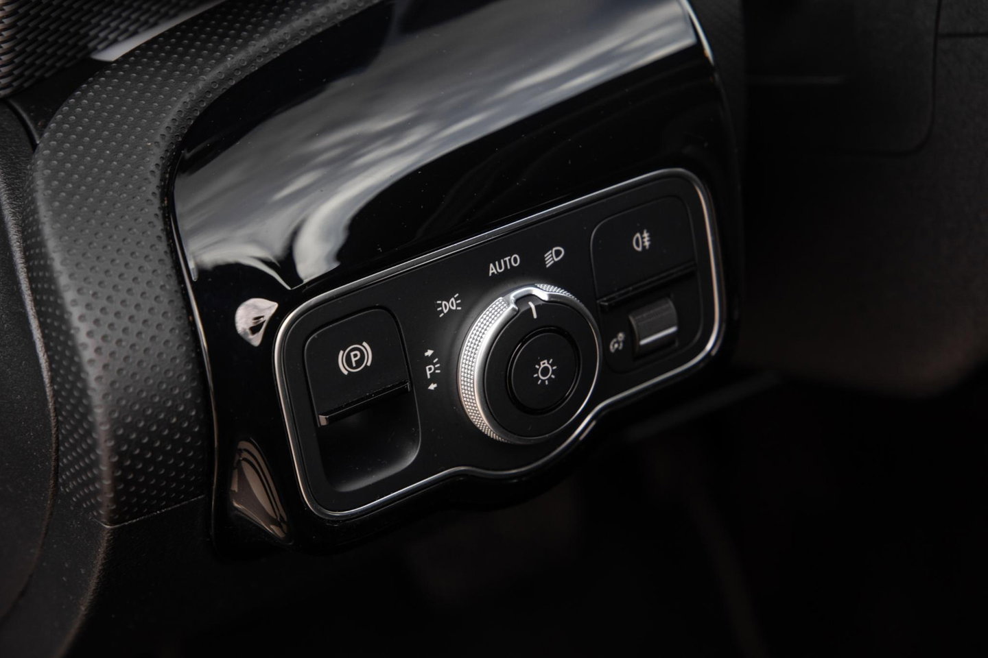 Mercedes-Benz CLA Shooting Brake 250 e Business Solution CARPLAY / TREKHAAK / AMBIENT LIGHTING / CAMERA