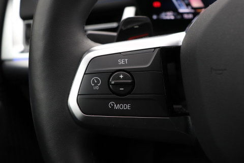 BMW X1 xDrive25e | M Sport | Adaptief M-onderstel | Cruise Control | Camera | Keyless Entry | Adaptieve LED | Stoelverwarming | 18 Inch