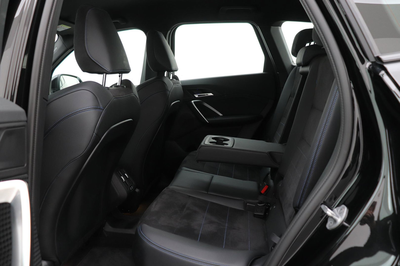 BMW X1 xDrive25e | M Sport | Adaptief M-onderstel | Cruise Control | Camera | Keyless Entry | Adaptieve LED | Stoelverwarming | 18 Inch
