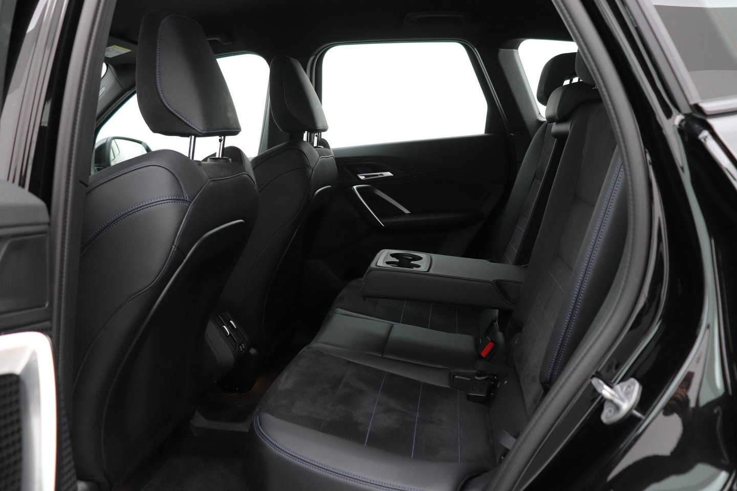 BMW X1 xDrive25e | M Sport | Adaptief M-onderstel | Cruise Control | Camera | Keyless Entry | Adaptieve LED | Stoelverwarming | 18 Inch