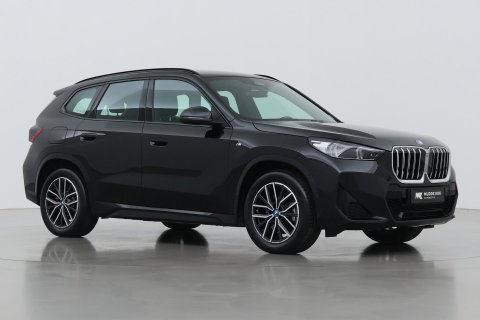 BMW X1 xDrive25e | M Sport | Adaptief M-onderstel | Cruise Control | Camera | Keyless Entry | Adaptieve LED | Stoelverwarming | 18 Inch