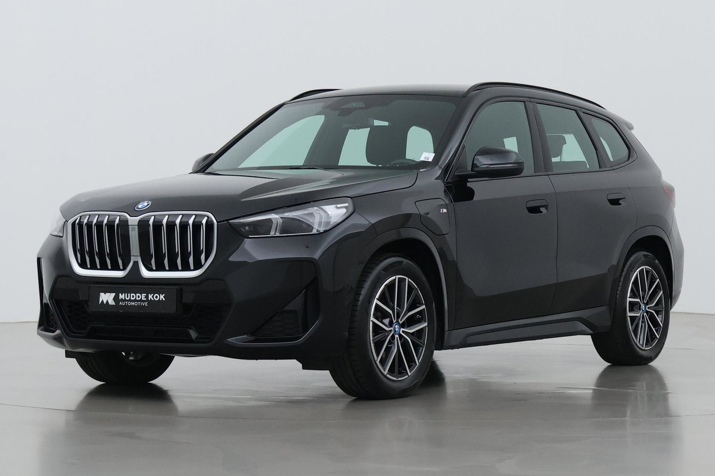 BMW X1 xDrive25e | M Sport | Adaptief M-onderstel | Cruise Control | Camera | Keyless Entry | Adaptieve LED | Stoelverwarming | 18 Inch