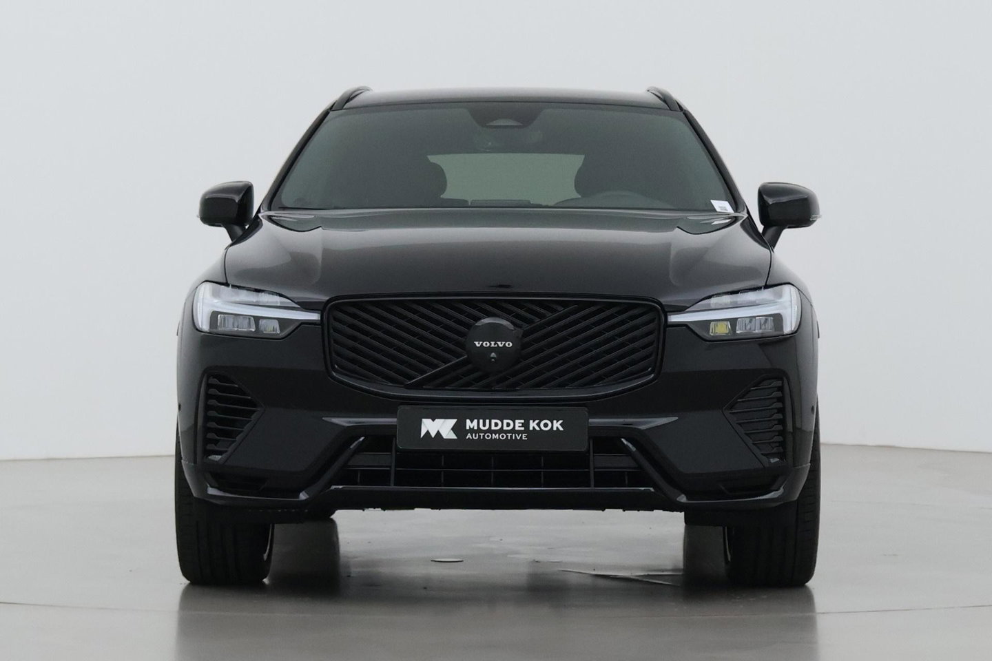 Volvo XC60 T8 Plus Black Edition | Harman/Kardon | 360° Camera | ACC | Standkachel | Keyless | Stoel+Stuurverwarming | 22 inch