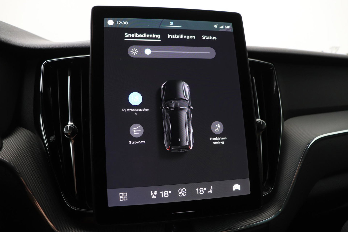Volvo XC60 T8 Plus Black Edition | Harman/Kardon | 360° Camera | ACC | Standkachel | Keyless | Stoel+Stuurverwarming | 22 inch