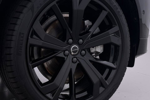 Volvo XC60 T8 Plus Black Edition | Harman/Kardon | 360° Camera | ACC | Standkachel | Keyless | Stoel+Stuurverwarming | 22 inch