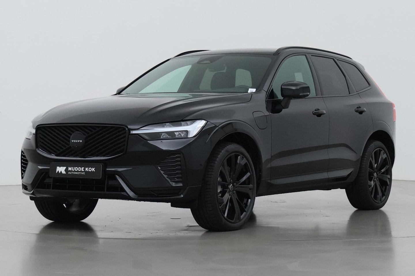 Volvo XC60 T8 Plus Black Edition | Harman/Kardon | 360° Camera | ACC | Standkachel | Keyless | Stoel+Stuurverwarming | 22 inch