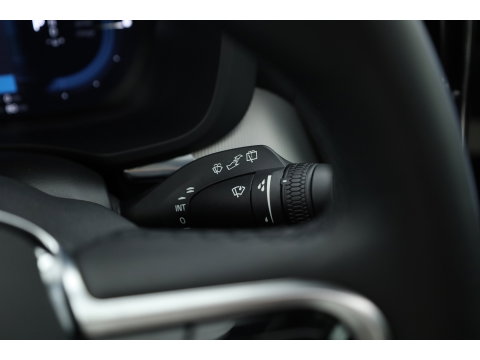 Volvo XC60 T6 Plug-in hybrid AWD Plus Bright Adap. Cruise | 360 camera | H&K Audio | Blis | Stoel + stuurverw. |