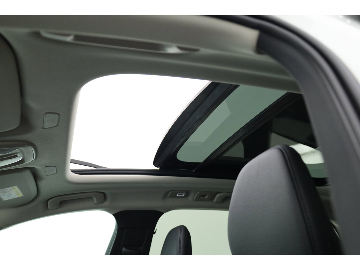Volvo XC60 T6 Plug-in hybrid AWD Plus Bright Adap. Cruise | 360 camera | H&K Audio | Blis | Stoel + stuurverw. |