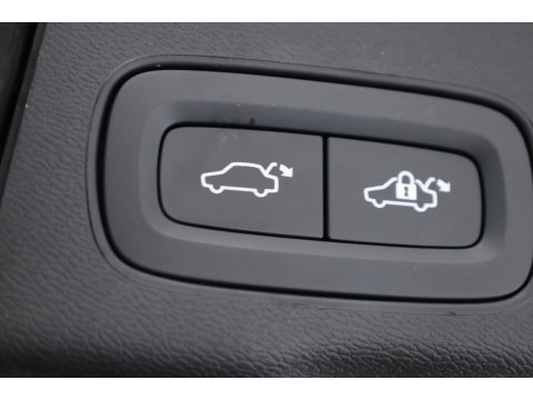 Volvo XC60 T6 Plug-in hybrid AWD Plus Bright Adap. Cruise | 360 camera | H&K Audio | Blis | Stoel + stuurverw. |