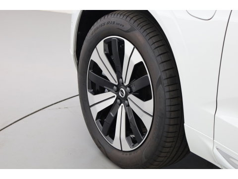 Volvo XC60 T6 Plug-in hybrid AWD Plus Bright Adap. Cruise | 360 camera | H&K Audio | Blis | Stoel + stuurverw. |