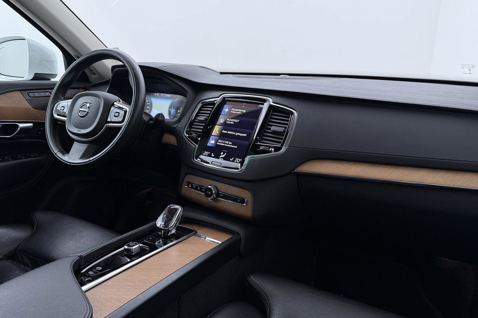 Volvo XC90 T8 Inscription | HEICO | Harman/Kardon | Panoramadak | 360° Camera | Head-Up | Trekhaak | Stoel+Stuurverwarming | ACC | 22 Inch