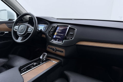 Volvo XC90 T8 Inscription | HEICO | Harman/Kardon | Panoramadak | 360° Camera | Head-Up | Trekhaak | Stoel+Stuurverwarming | ACC | 22 Inch