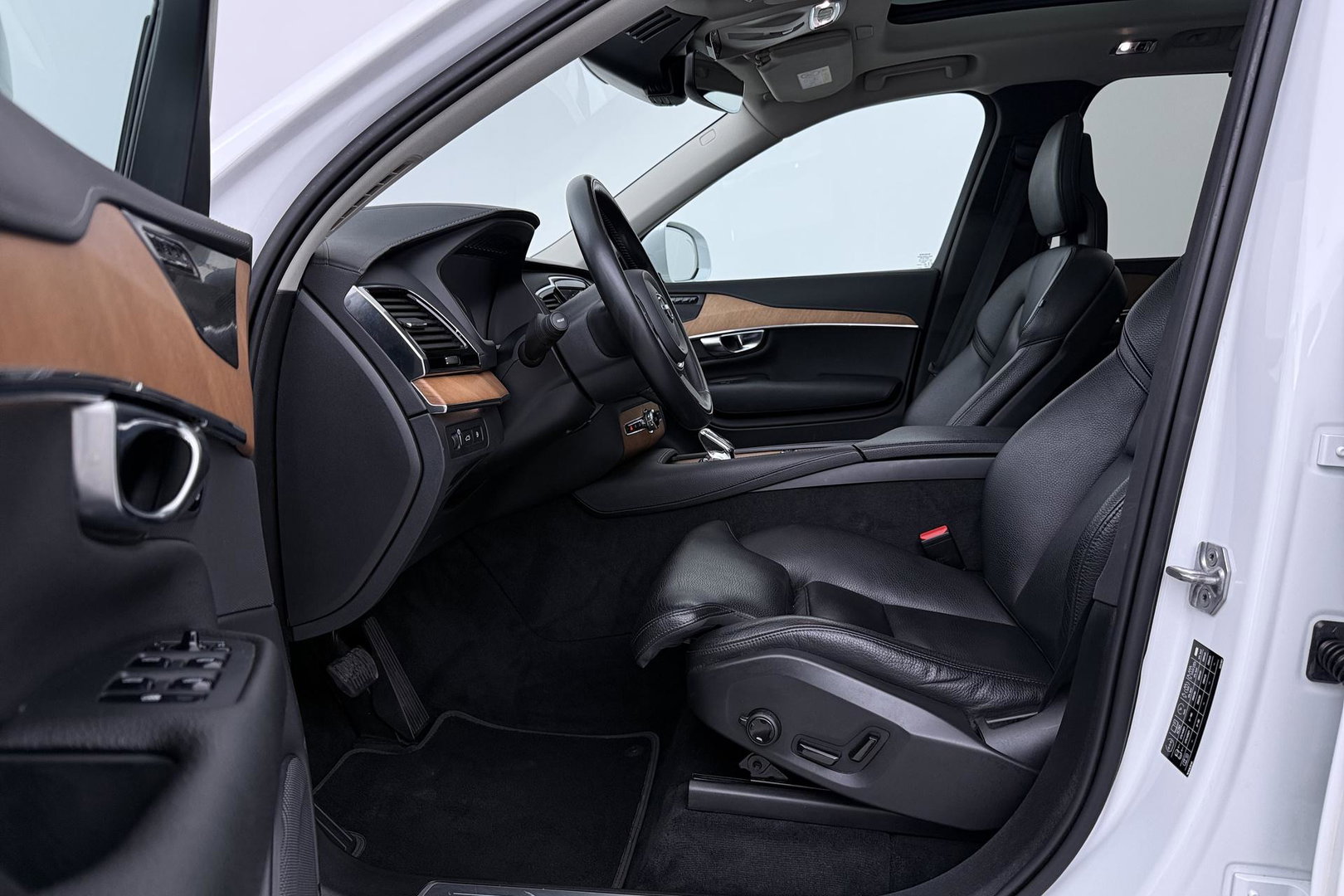 Volvo XC90 T8 Inscription | HEICO | Harman/Kardon | Panoramadak | 360° Camera | Head-Up | Trekhaak | Stoel+Stuurverwarming | ACC | 22 Inch