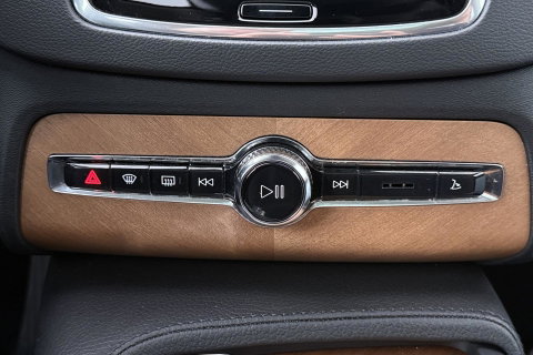 Volvo XC90 T8 Inscription | HEICO | Harman/Kardon | Panoramadak | 360° Camera | Head-Up | Trekhaak | Stoel+Stuurverwarming | ACC | 22 Inch