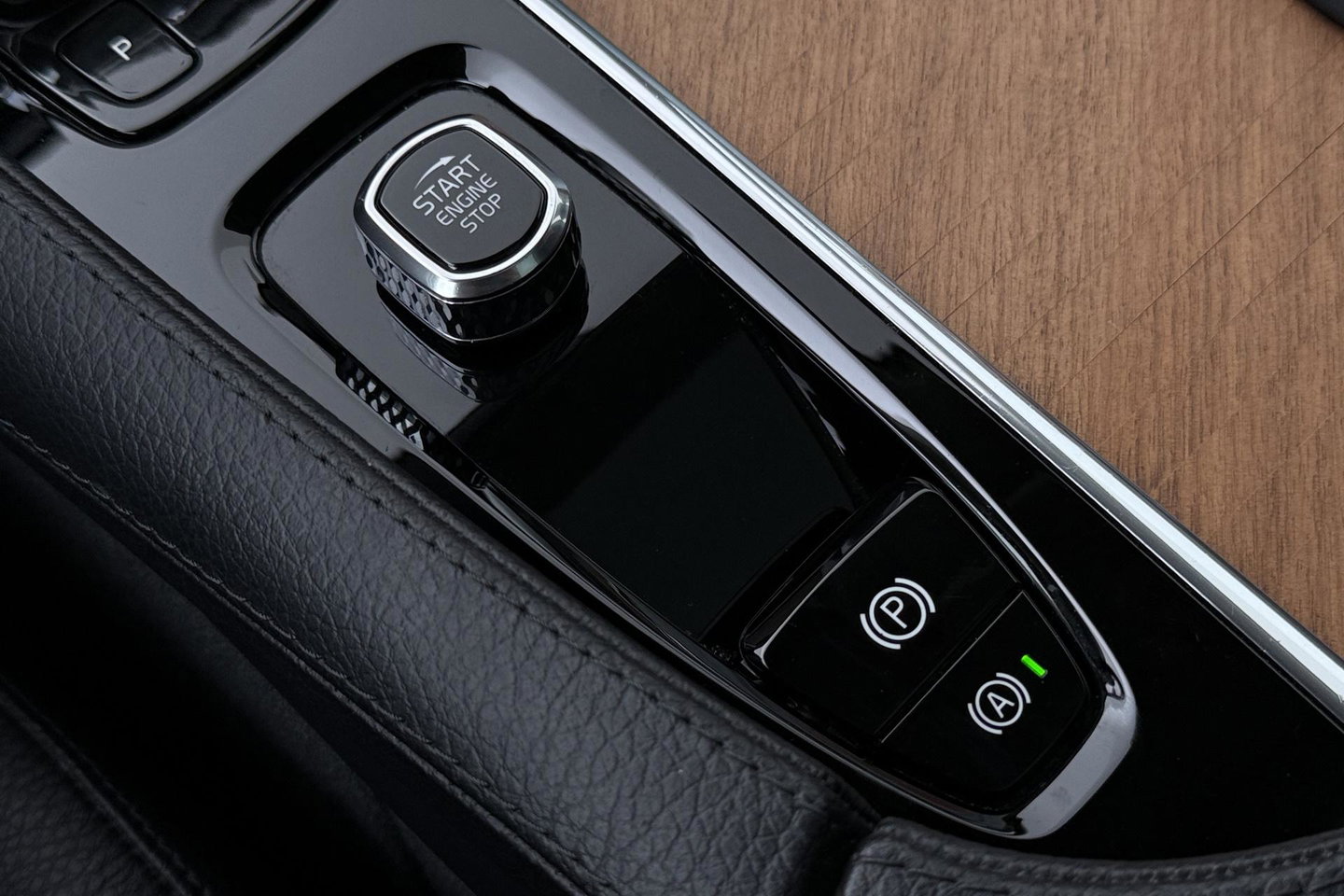 Volvo XC90 T8 Inscription | HEICO | Harman/Kardon | Panoramadak | 360° Camera | Head-Up | Trekhaak | Stoel+Stuurverwarming | ACC | 22 Inch