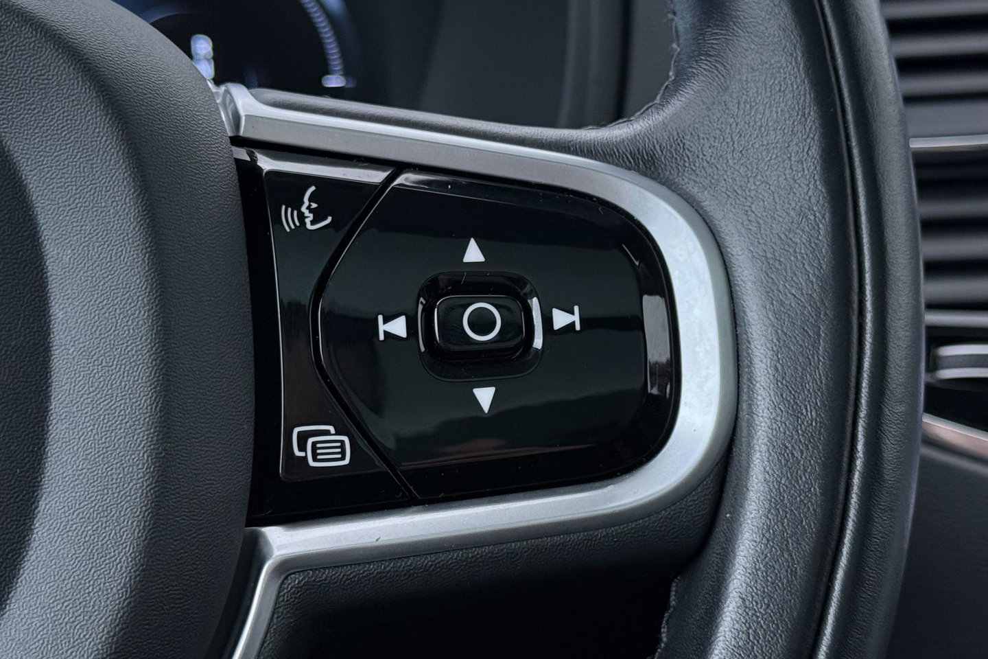 Volvo XC90 T8 Inscription | HEICO | Harman/Kardon | Panoramadak | 360° Camera | Head-Up | Trekhaak | Stoel+Stuurverwarming | ACC | 22 Inch