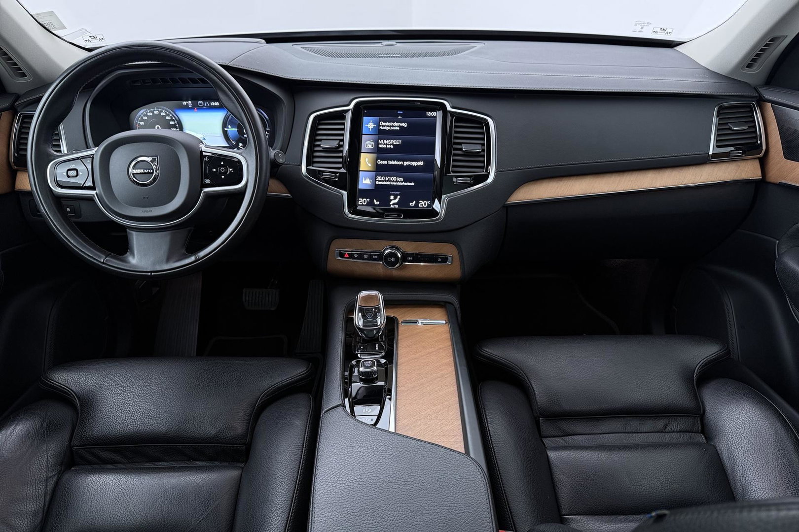 Volvo XC90 T8 Inscription | HEICO | Harman/Kardon | Panoramadak | 360° Camera | Head-Up | Trekhaak | Stoel+Stuurverwarming | ACC | 22 Inch