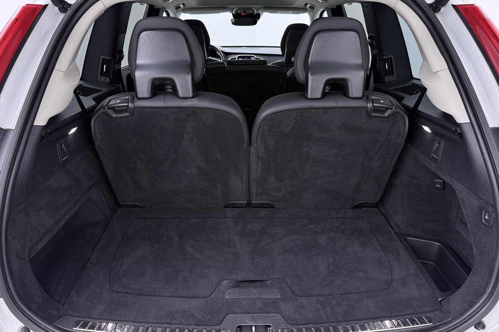 Volvo XC90 T8 Inscription | HEICO | Harman/Kardon | Panoramadak | 360° Camera | Head-Up | Trekhaak | Stoel+Stuurverwarming | ACC | 22 Inch