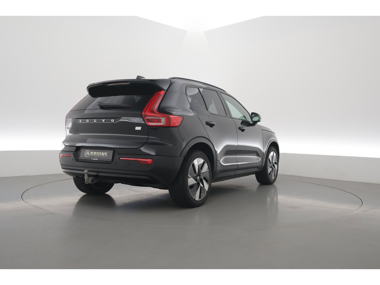 Volvo XC40 Single Motor Core | Trekhaak | Stoel + stuurverwarming | Warmtepomp